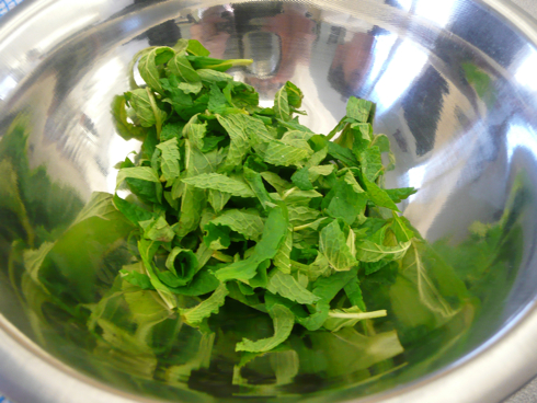Jamie Oliver1 bowl of mint