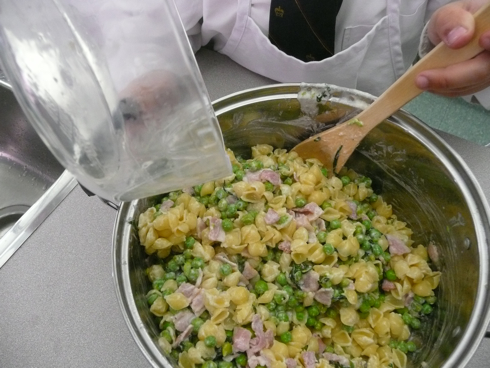 Jamie Oliver1 adding lemon juice