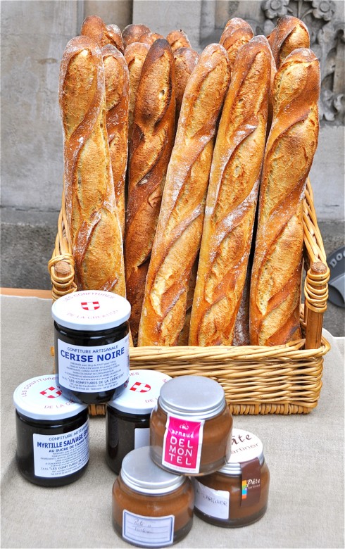 baguettes rue des Martyrs