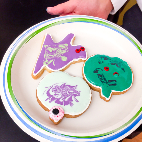 Halloween cookies on eatlivetravelwrite.com