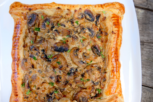 Creamy mushroom and thyme tart