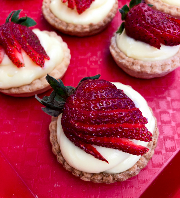 mini strawberry tarts from In the French kitchen with kids on eatlivetravelwrite.com