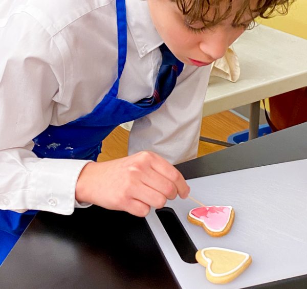 Such focus decorating sugar cookies with Adell Shneer on eatalivetravelwrite.com